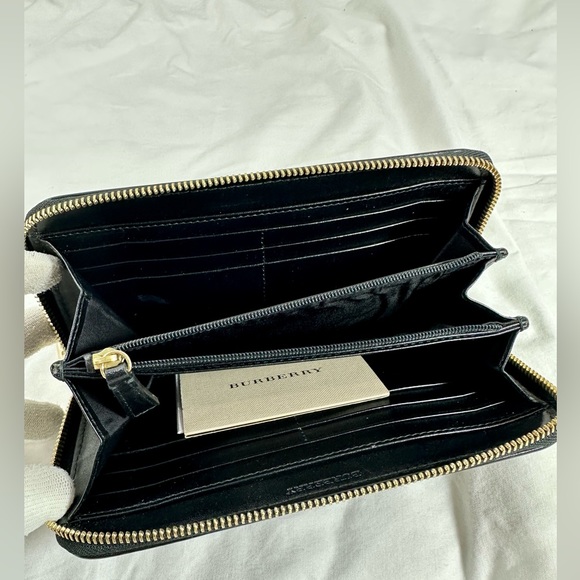 Vintage BURBERRY zip around black wallet credit card holder in tartan pattern - Picture 11 of 15